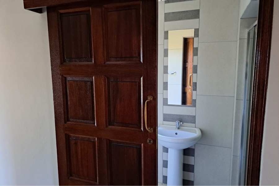 4 Bedroom Property for Sale in Buffelspoort Eco Estate North West